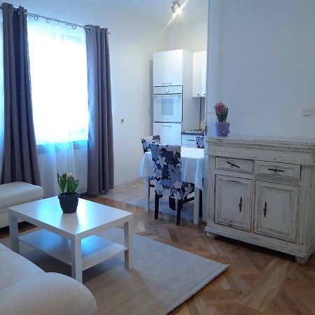 Apartman Zuki Загреб Экстерьер фото